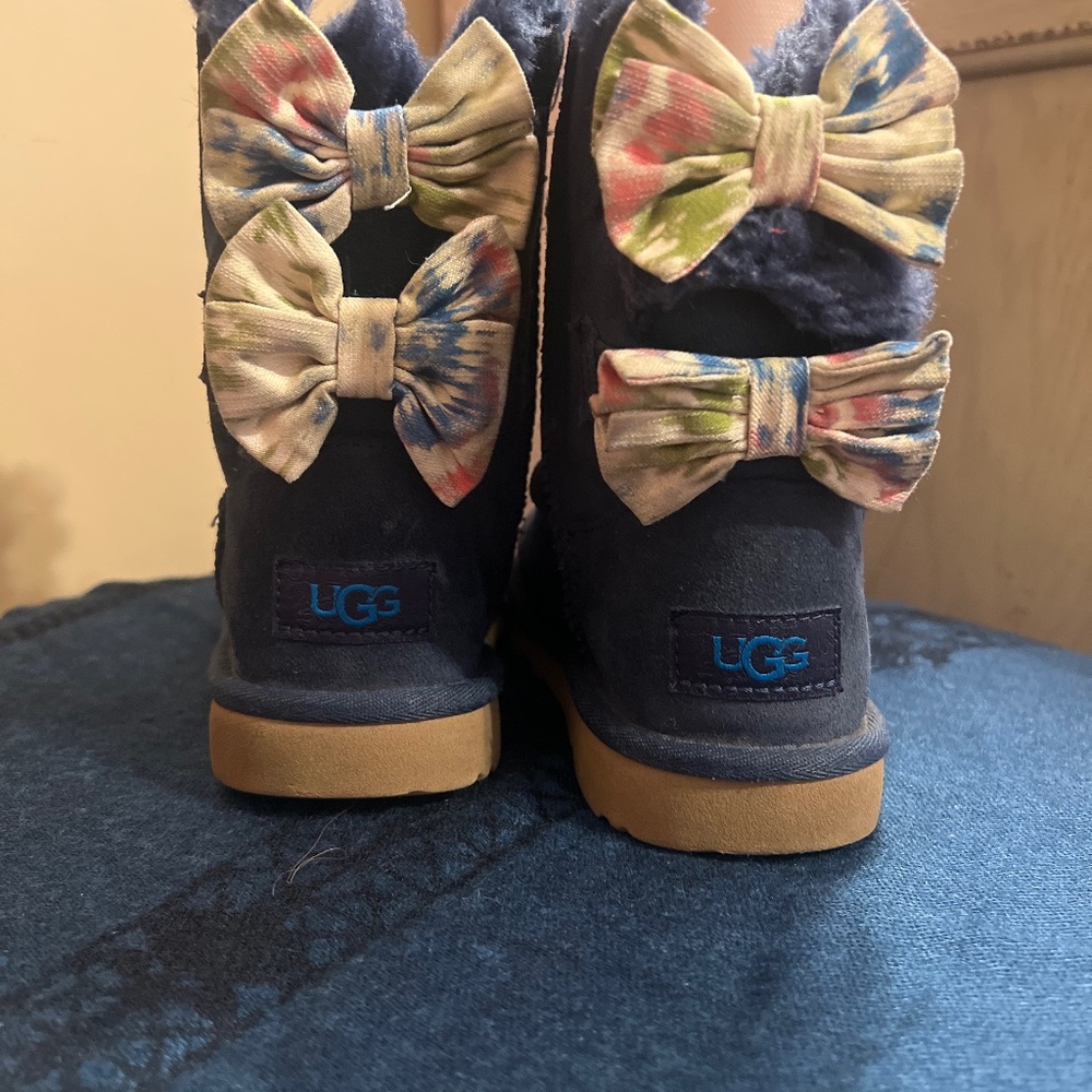 UGG Boots - Picture 2 of 2